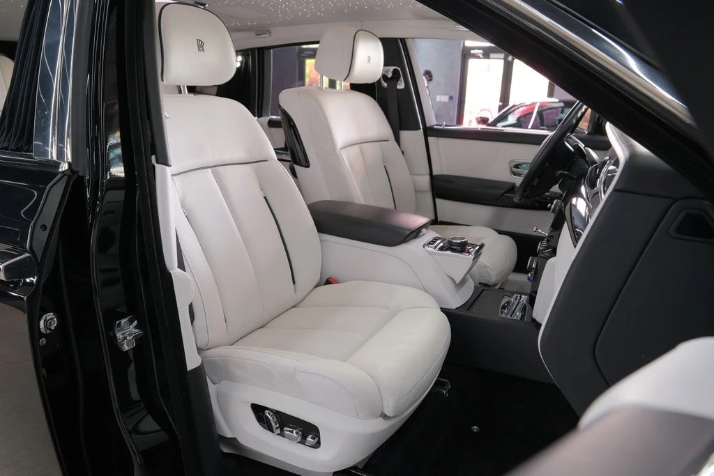 2022 Rolls-Royce Phantom VIII - Image 20 of 31