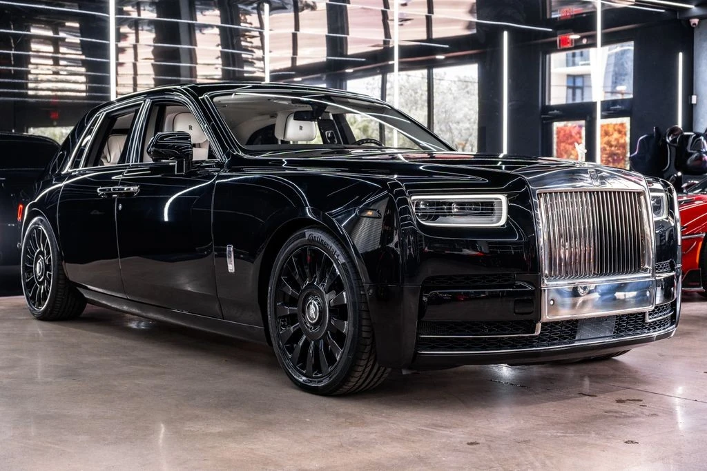 2022 Rolls-Royce Phantom VIII - Image 2 of 31