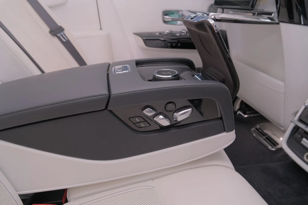 2022 Rolls-Royce Phantom VIII - Image 27 of 31