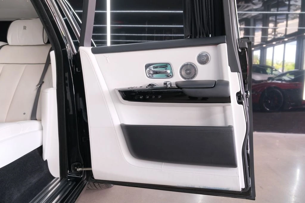 2022 Rolls-Royce Phantom VIII - Image 15 of 31