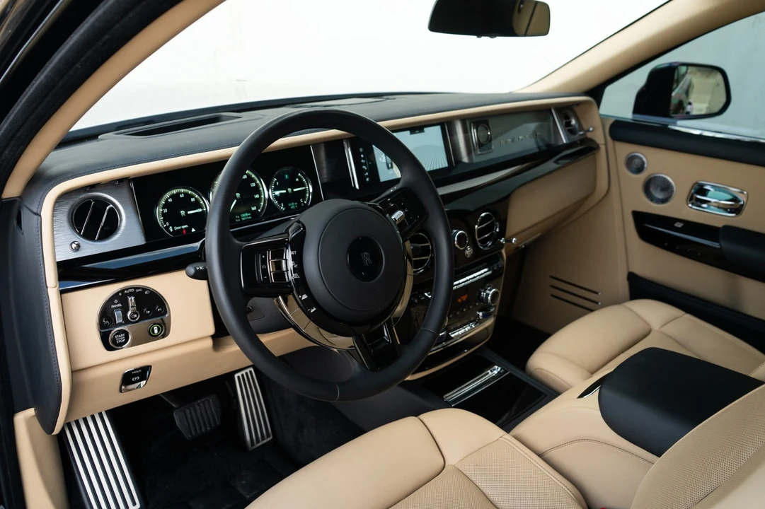 2022 Rolls-Royce Phantom VIII - Image 5 of 21