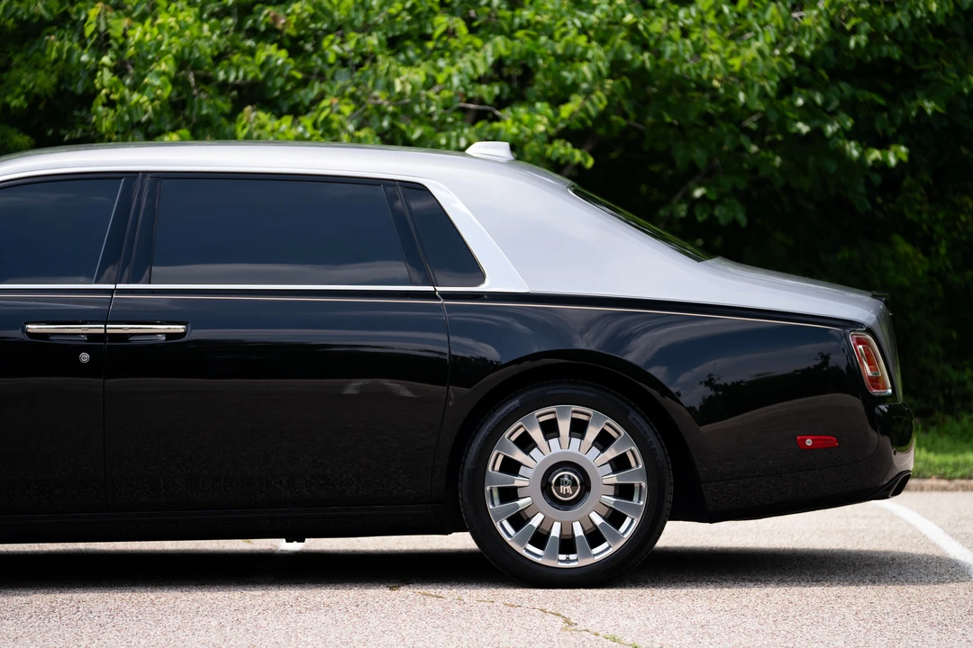 2022 Rolls-Royce Phantom VIII - Image 30 of 31