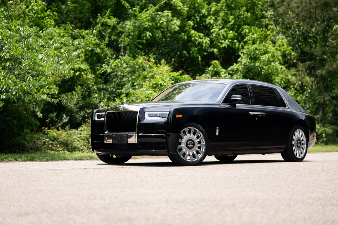2022 Rolls-Royce Phantom VIII - Image 2 of 31