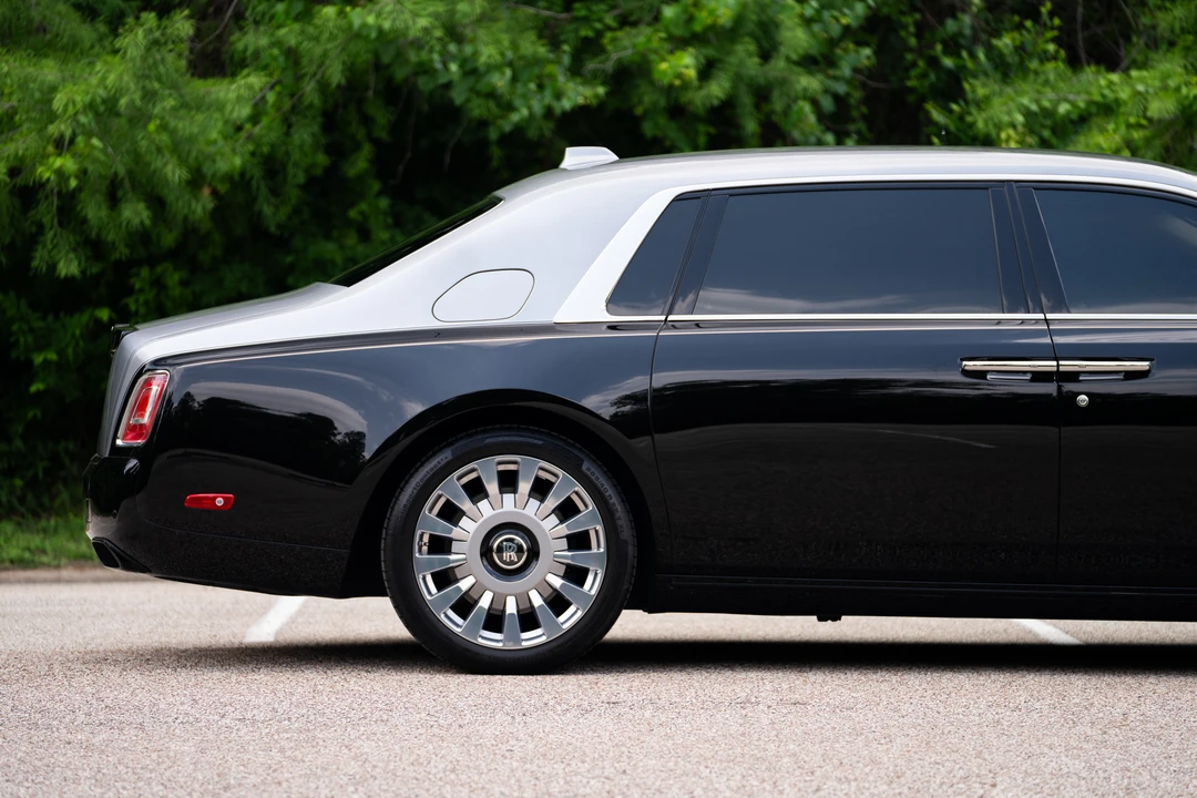 2022 Rolls-Royce Phantom VIII - Image 31 of 31