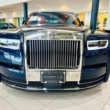2022 Rolls-Royce Phantom