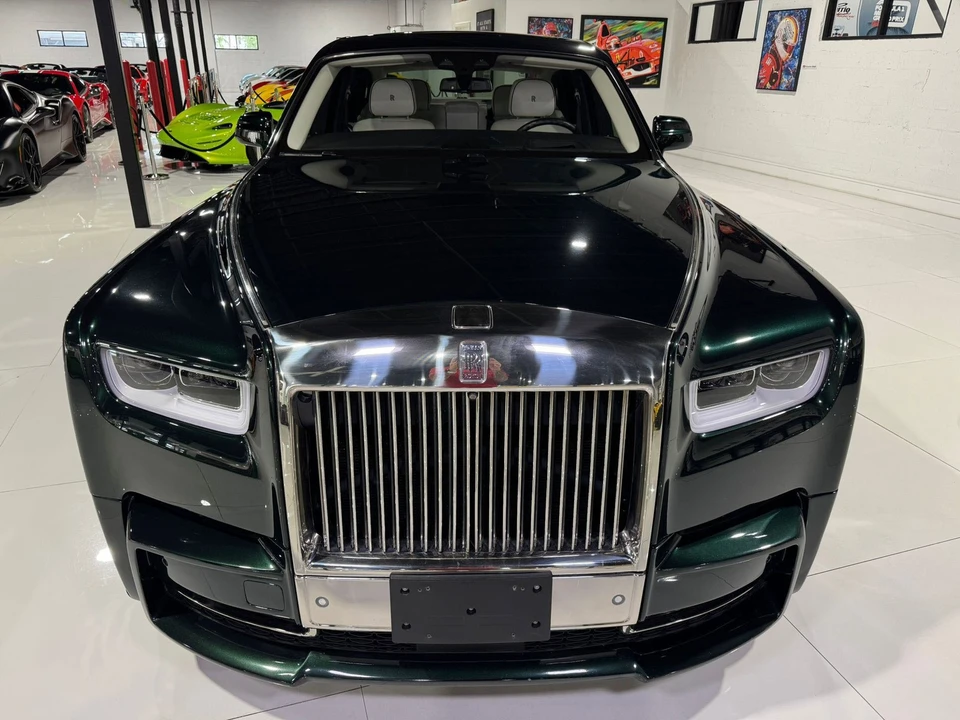 2022 Rolls-Royce Phantom VIII - Image 2 of 12