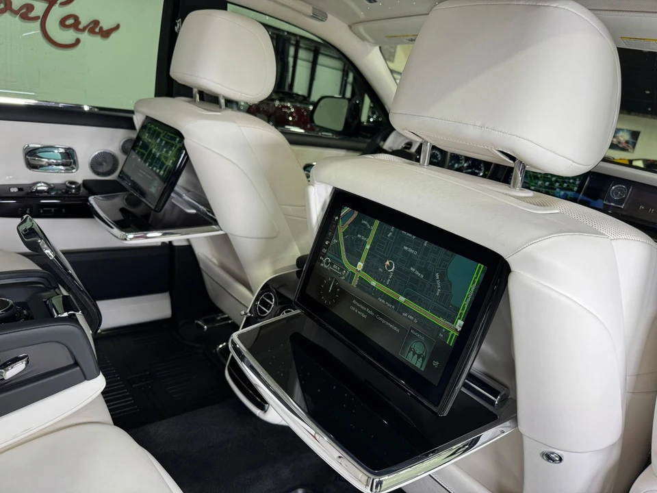 2022 Rolls-Royce Phantom VIII - Image 16 of 21