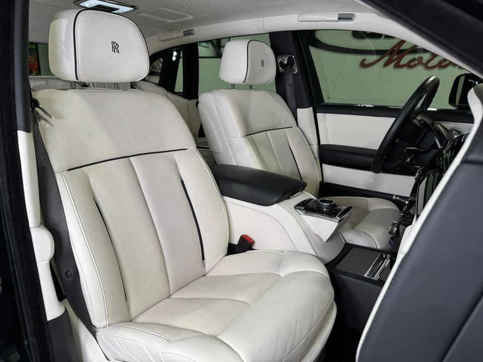 2022 Rolls-Royce Phantom VIII - Image 18 of 21