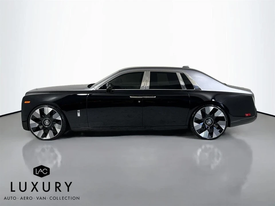 2022 Rolls-Royce Phantom VIII - Image 9 of 12