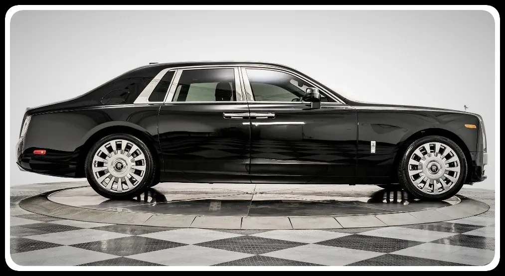 2022 Rolls-Royce Phantom VIII - Image 2 of 15