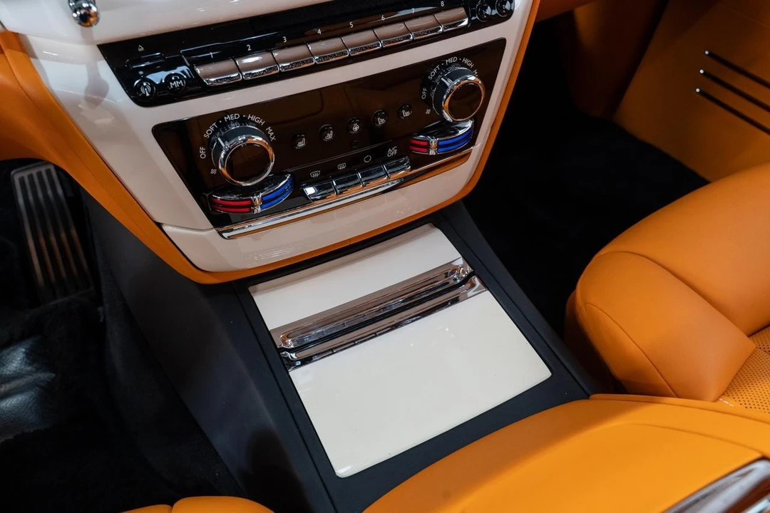 2022 Rolls-Royce Phantom VIII - Image 8 of 21