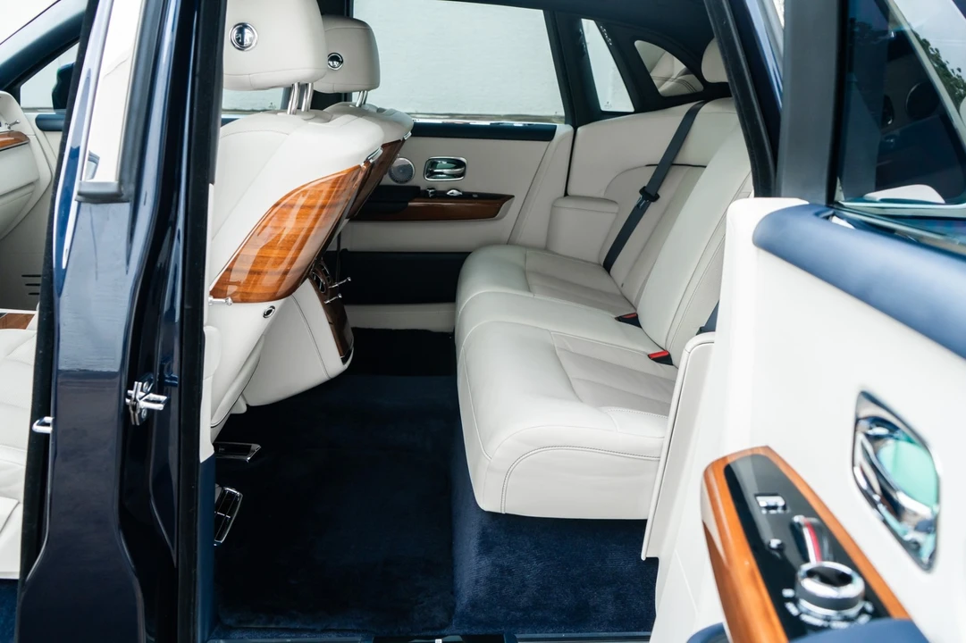 2022 Rolls-Royce Phantom - Image 28 of 31