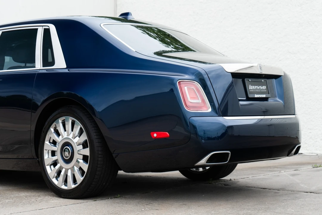 2022 Rolls-Royce Phantom - Image 15 of 31
