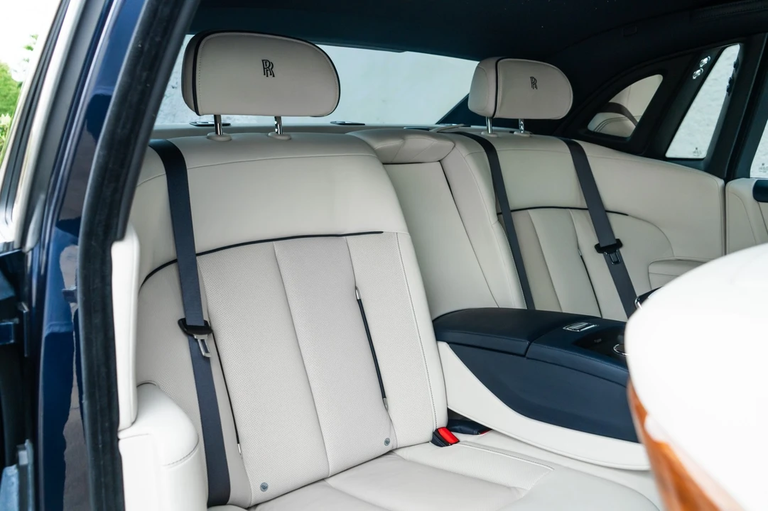 2022 Rolls-Royce Phantom - Image 30 of 31