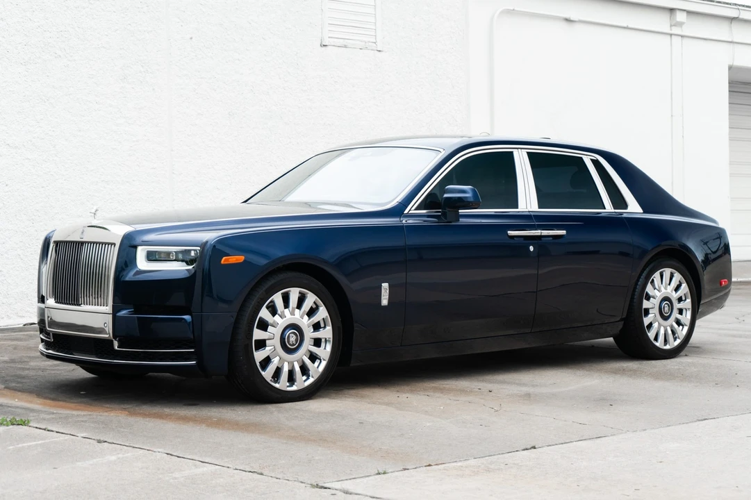 2022 Rolls-Royce Phantom - Image 4 of 31