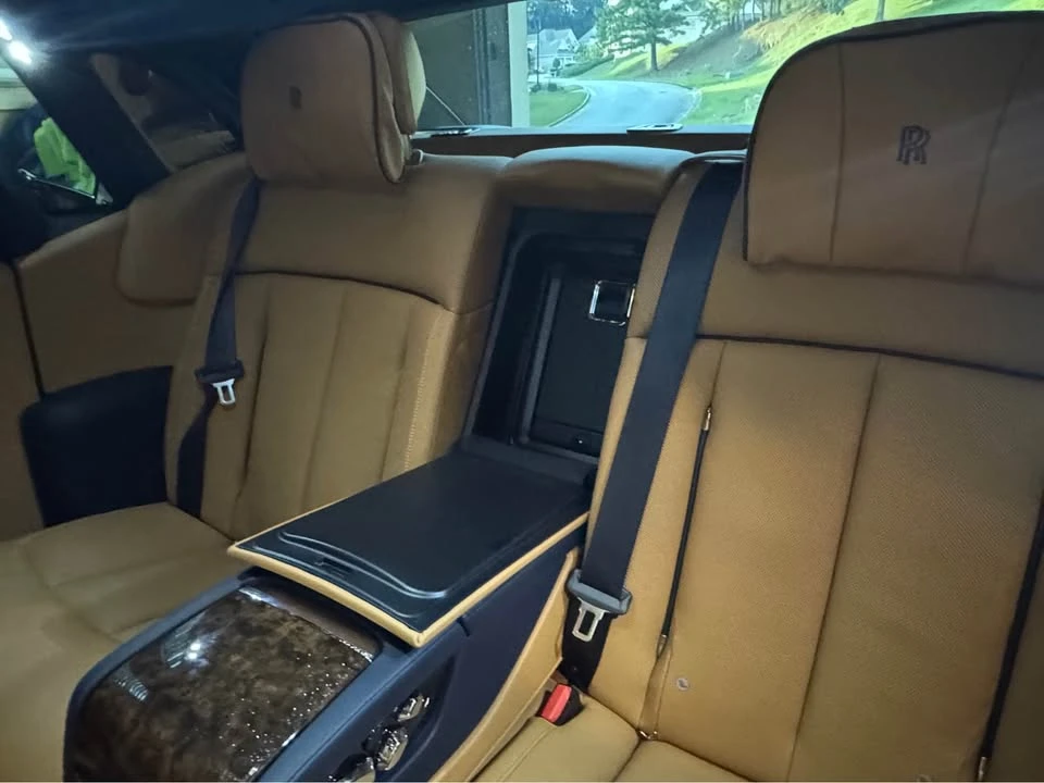 2022 Rolls-Royce Phantom VIII - Image 9 of 10