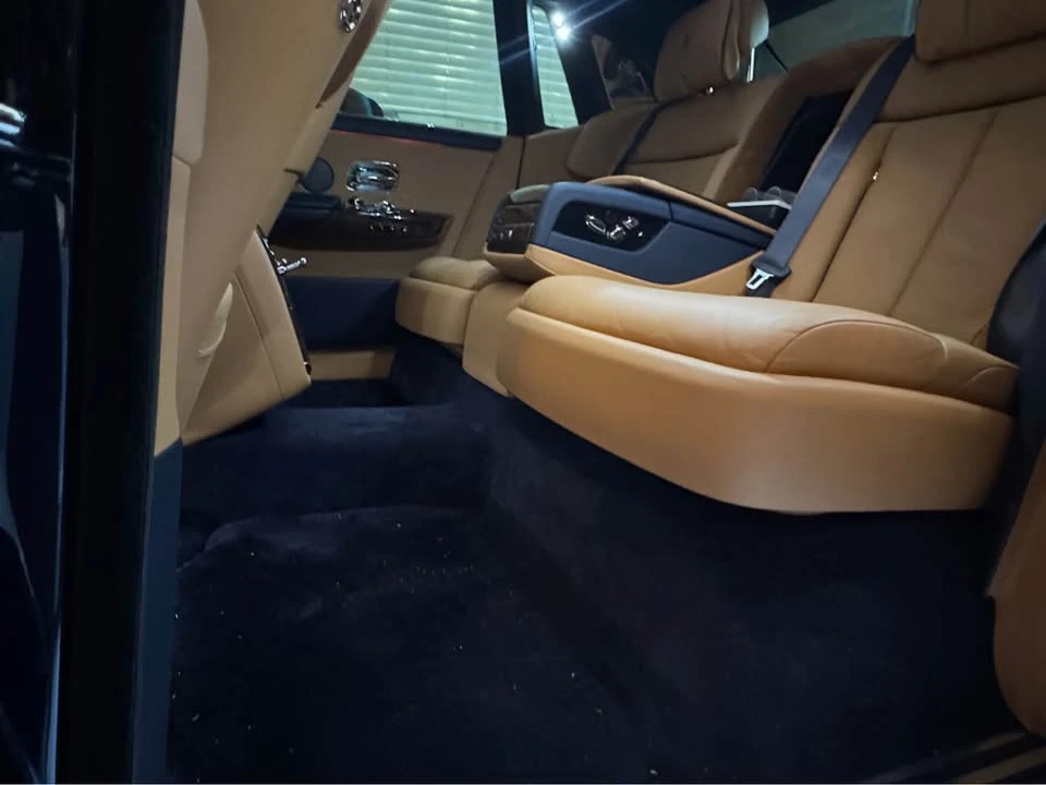 2022 Rolls-Royce Phantom VIII - Image 10 of 10