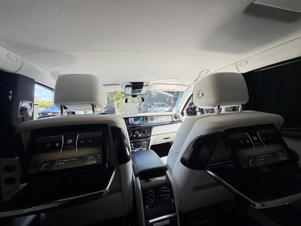 2022 Rolls-Royce Phantom VIII - Image 7 of 12