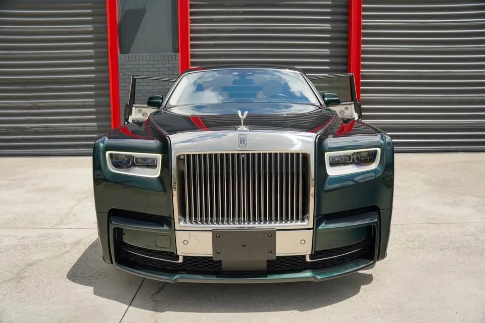 2022 Rolls-Royce Phantom VIII - Image 2 of 20