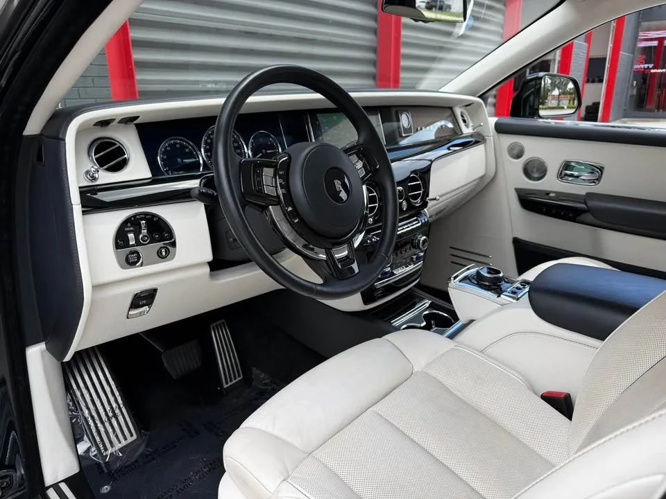 2022 Rolls-Royce Phantom VIII - Image 8 of 20