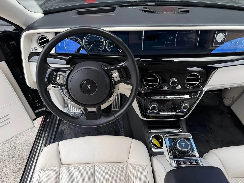 2022 Rolls-Royce Phantom VIII - Image 12 of 20