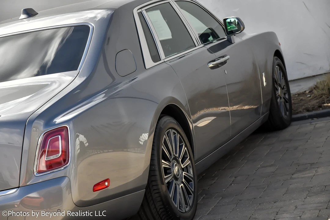 2022 Rolls-Royce Phantom VIII - Image 9 of 21