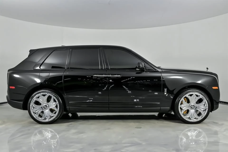 2022 Rolls-Royce Cullinan Black Badge - Image 14 of 20