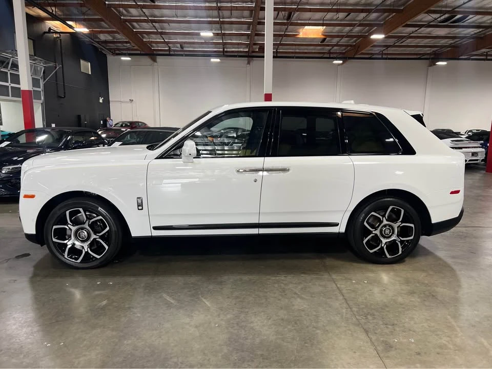 2022 Rolls-Royce Cullinan - Image 2 of 11