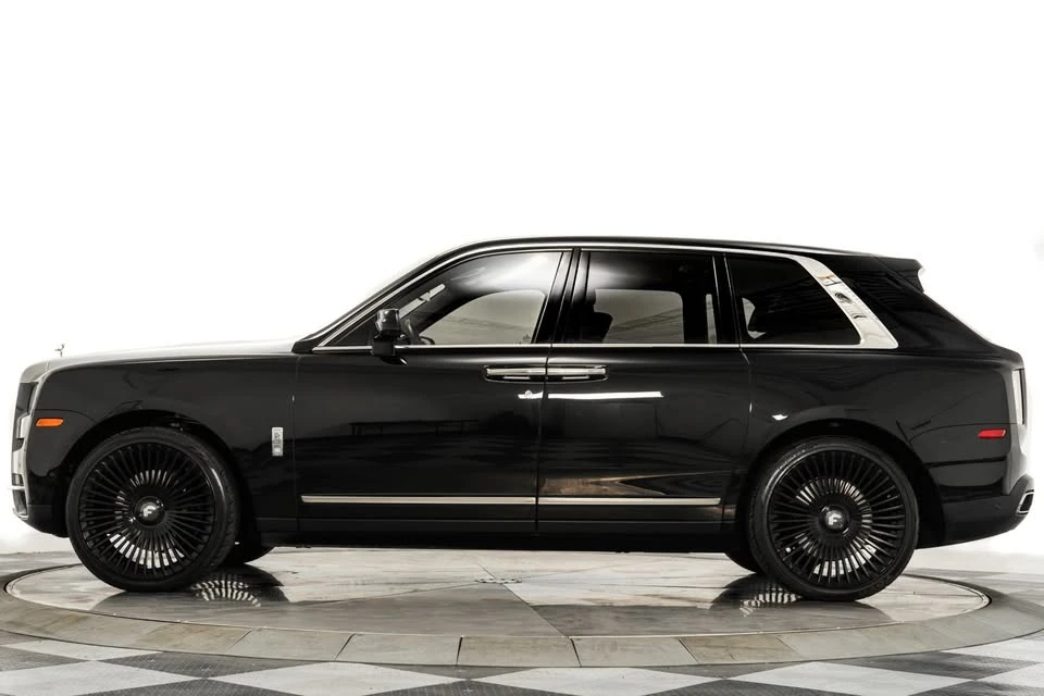 2022 Rolls-Royce Cullinan - Image 2 of 9