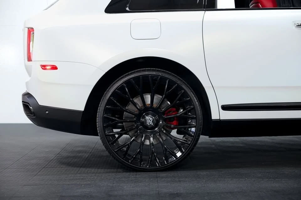 2022 Rolls-Royce Cullinan - Image 9 of 20
