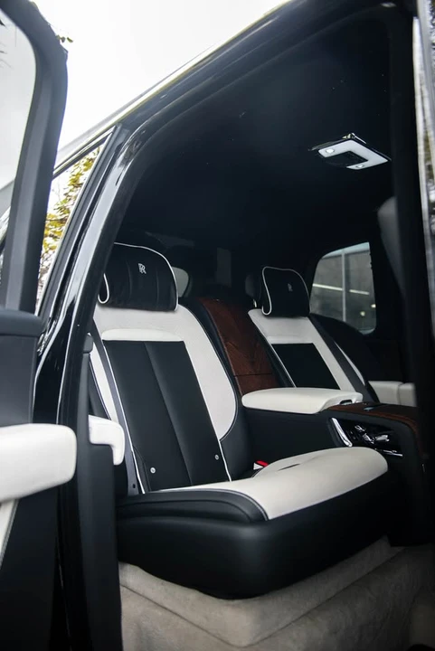2022 Rolls-Royce Cullinan - Image 12 of 17