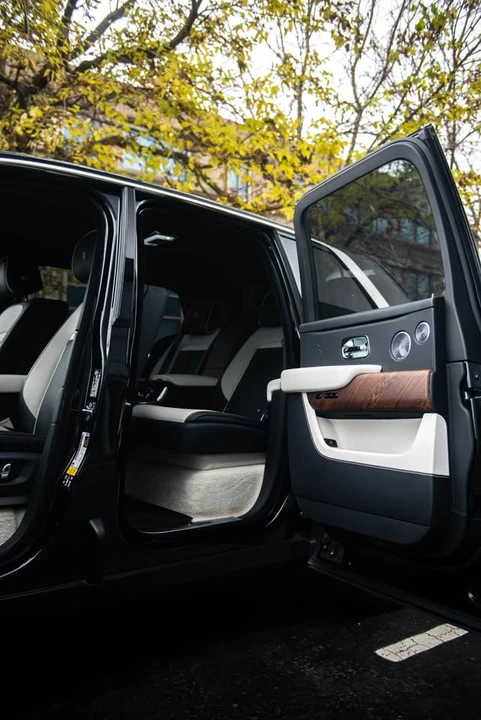 2022 Rolls-Royce Cullinan - Image 15 of 17