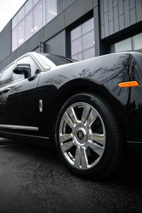 2022 Rolls-Royce Cullinan - Image 7 of 17