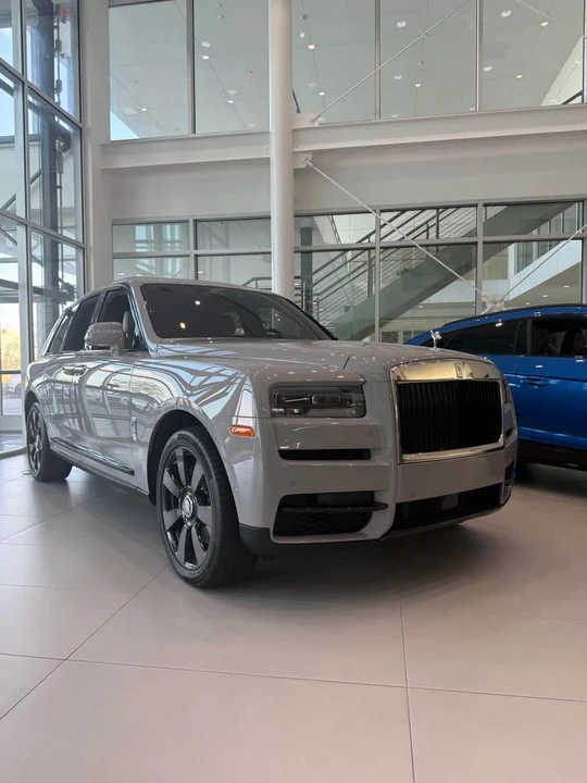 2022 Rolls-Royce Cullinan - Image 2 of 10