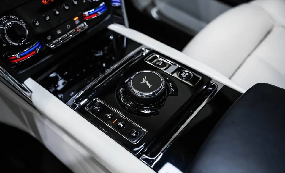 2022 Rolls-Royce Cullinan - Image 16 of 18