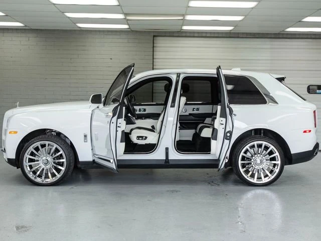 2022 Rolls-Royce Cullinan - Image 4 of 20