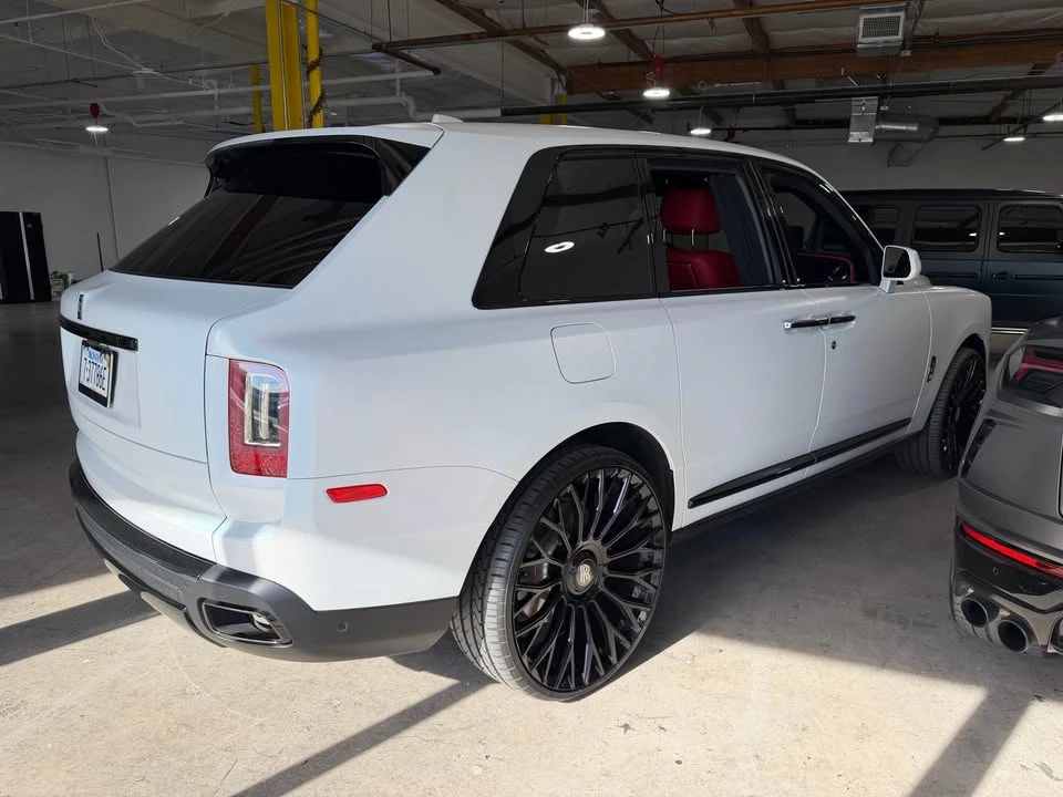 2022 Rolls-Royce Cullinan Black Badge - Image 3 of 12
