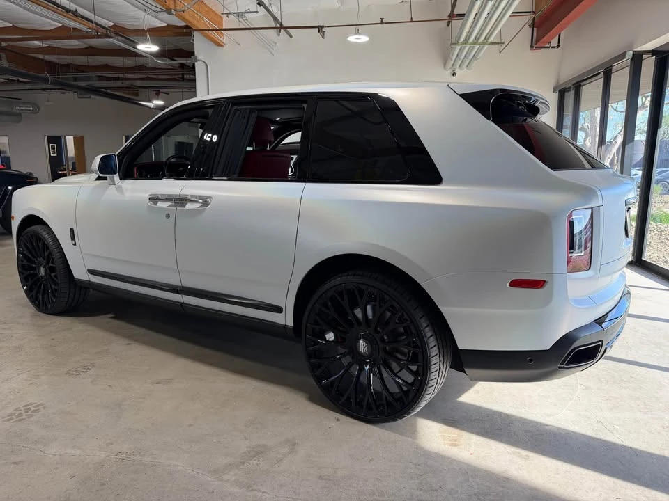 2022 Rolls-Royce Cullinan Black Badge - Image 5 of 12