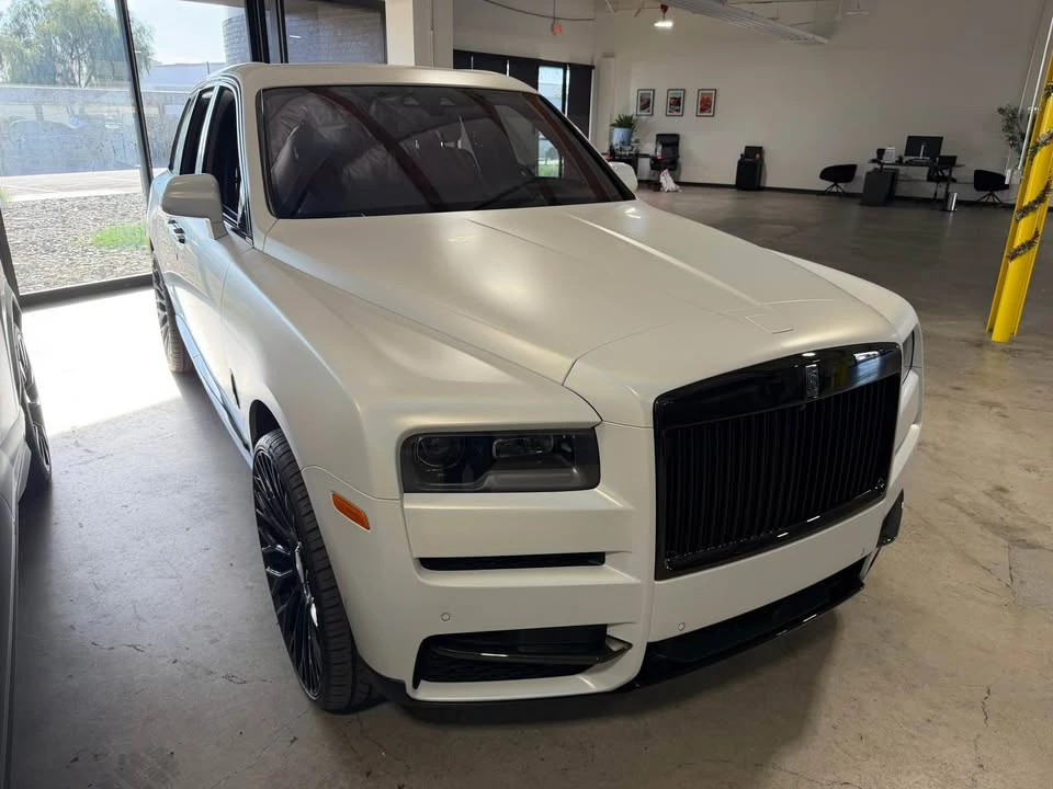 2022 Rolls-Royce Cullinan Black Badge - Image 2 of 12
