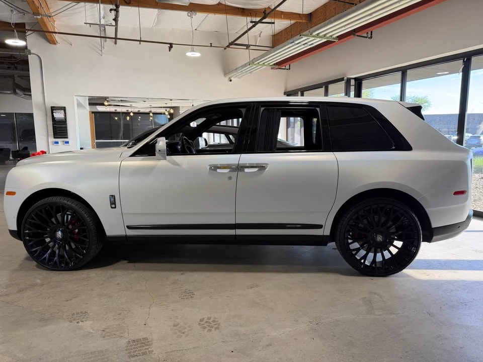 2022 Rolls-Royce Cullinan Black Badge - Image 4 of 12