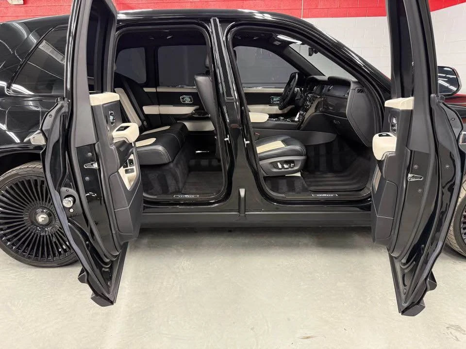 2022 Rolls-Royce Cullinan Black Badge - Image 4 of 14