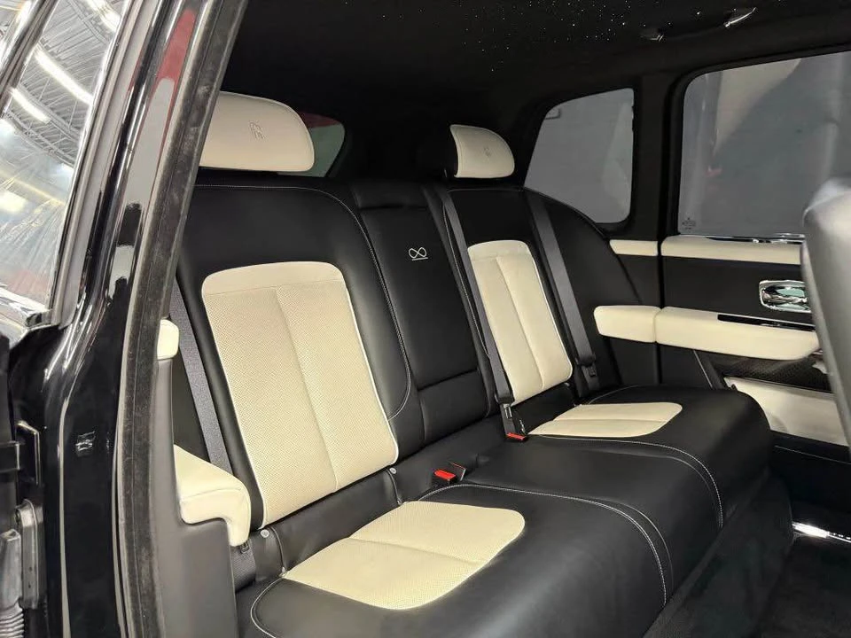 2022 Rolls-Royce Cullinan Black Badge - Image 10 of 14