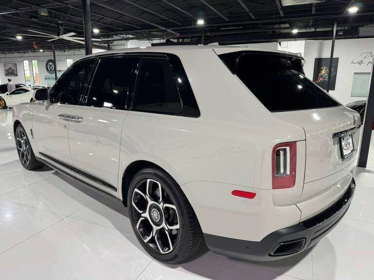2022 Rolls-Royce Cullinan Black Badge - Image 5 of 20