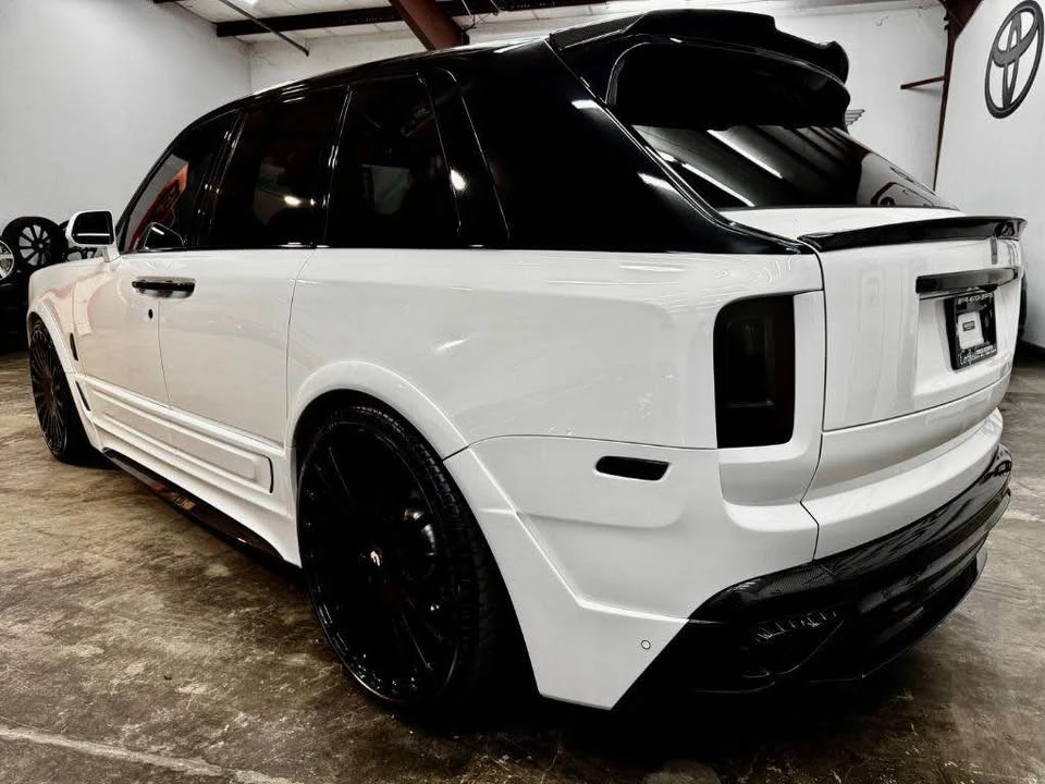 2022 Rolls-Royce Cullinan - Image 2 of 12