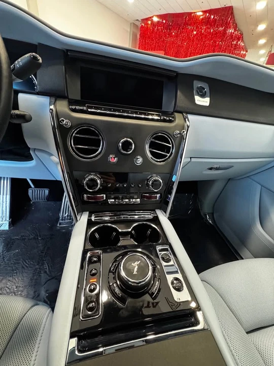 2022 Rolls-Royce Cullinan - Image 12 of 15