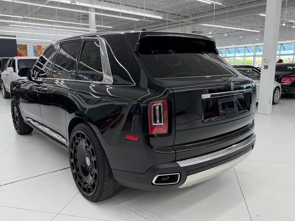 2022 Rolls-Royce Cullinan - Image 2 of 20