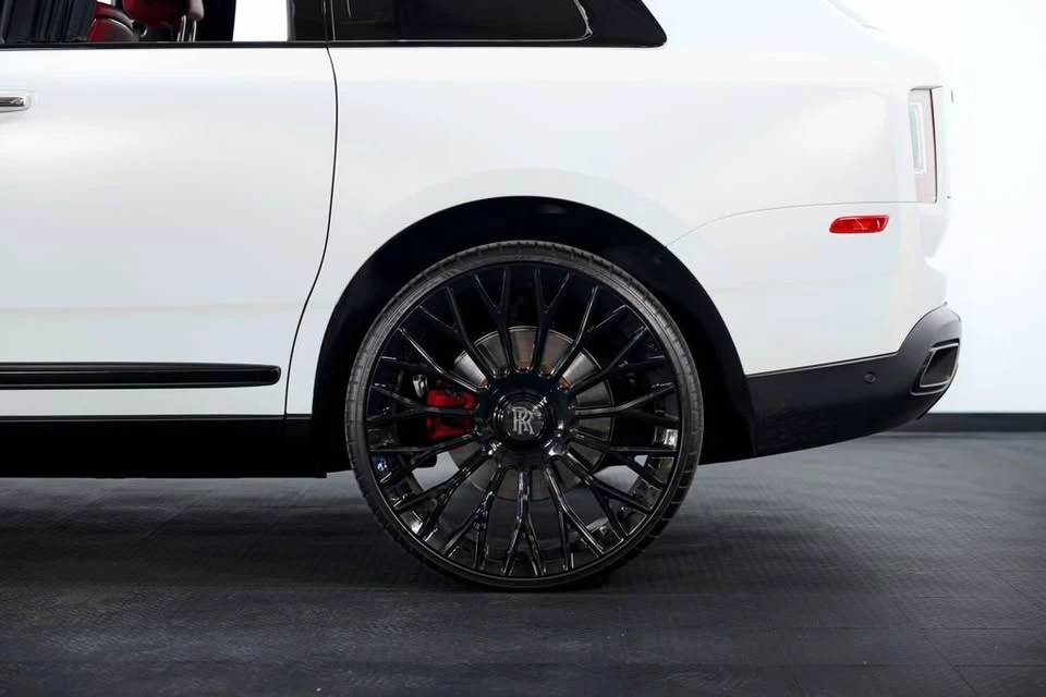 2022 Rolls-Royce Cullinan - Image 6 of 20