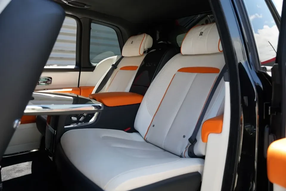 2022 Rolls-Royce Cullinan Black Badge - Image 2 of 13