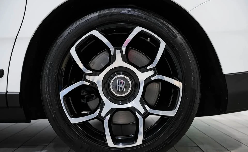 2022 Rolls-Royce Cullinan Black Badge - Image 19 of 20