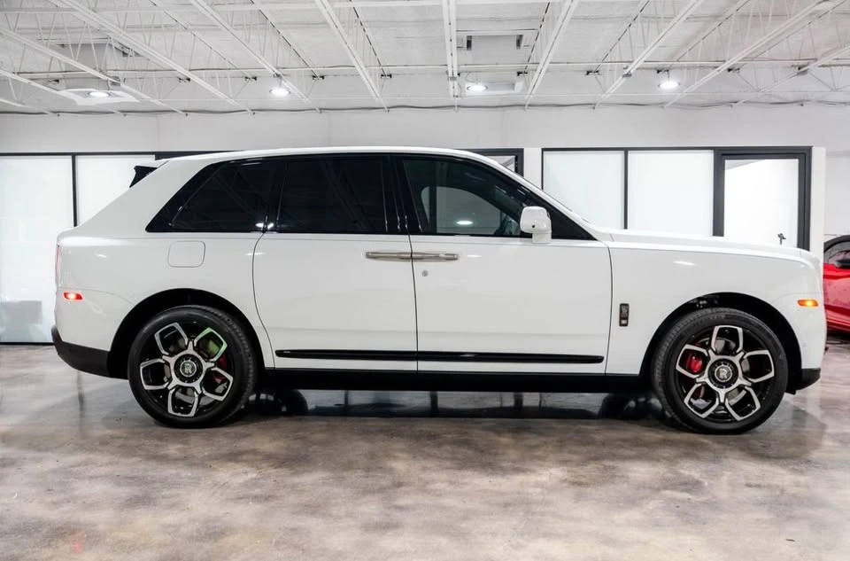 2022 Rolls-Royce Cullinan Black Badge - Image 2 of 10